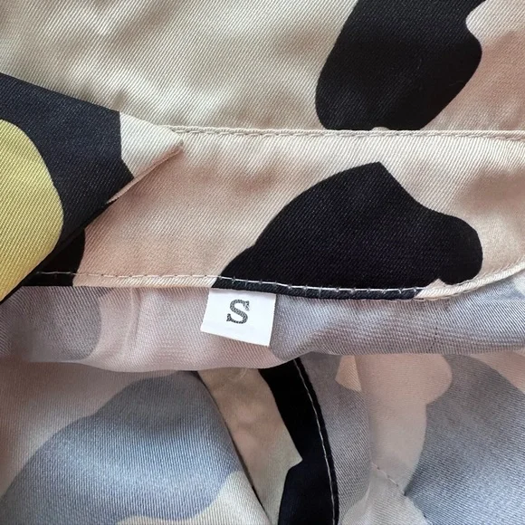 SHEIN ~ Stylish Collared Long Sleeve Belted Abstract Print Dress size S - Picture 3 of 8